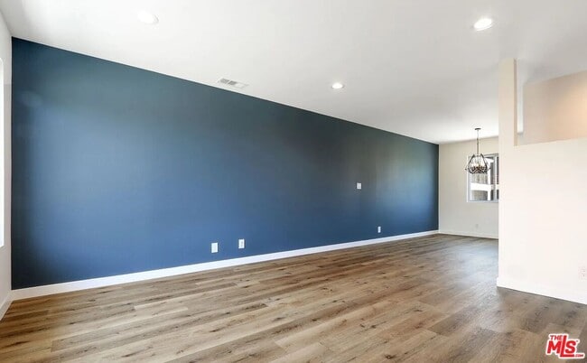 Photo - 110 S Eucalyptus Ave Unit 5