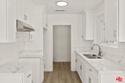 Photo - 820 W 98th St