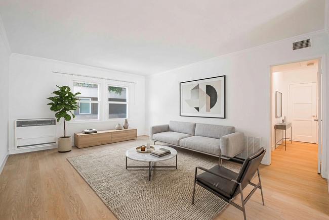 Building Photo - 8804 Belford Ave