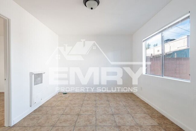 Photo - 2 Bedroom 1 Bathroom Rental in Huntington Park CA 90255