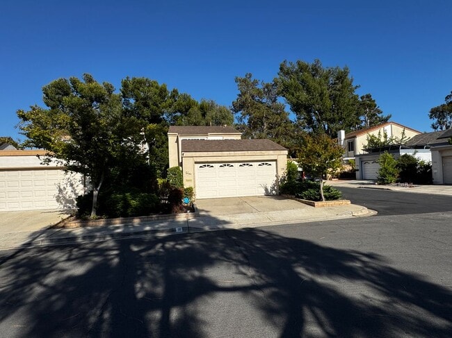 Photo - 71 Willow Tree Ln