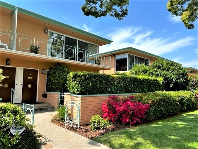 Building Photo - 1000 San Pasqual St Unit E