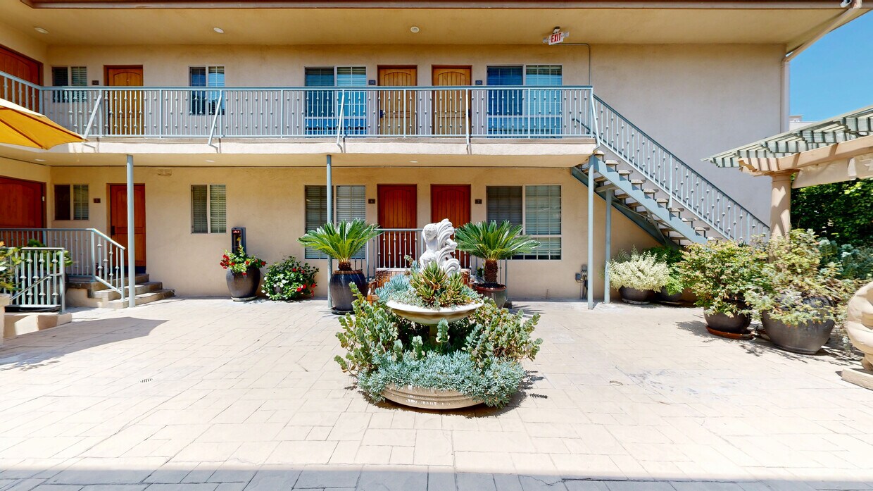 3D Tour - Troost Manor Apartments