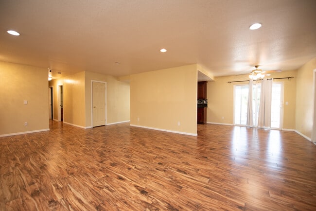 Photo - 21667 Laguna Rd