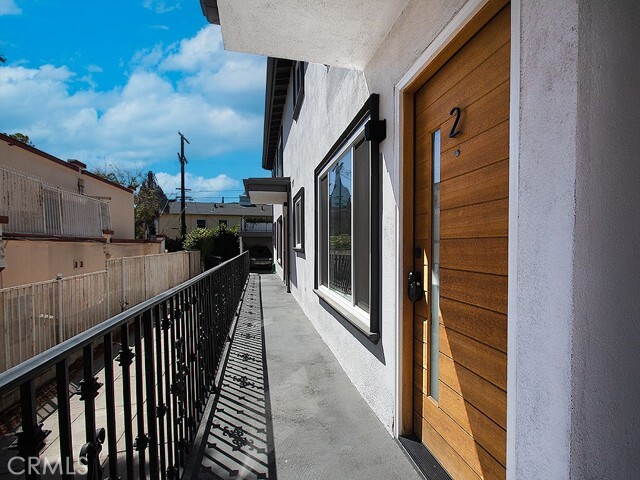 Photo - 2027 Vista Del Mar Ave Unit 2