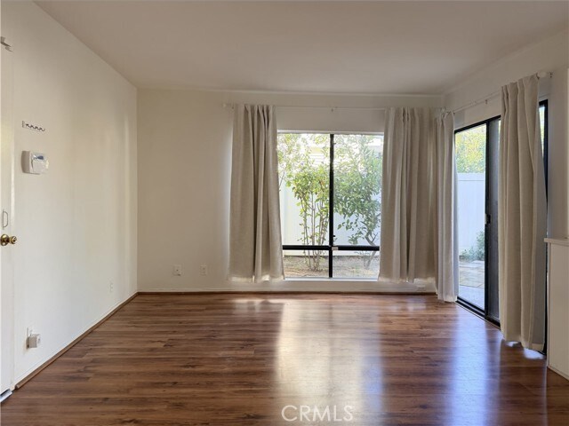 Photo - 4881 Royce Rd