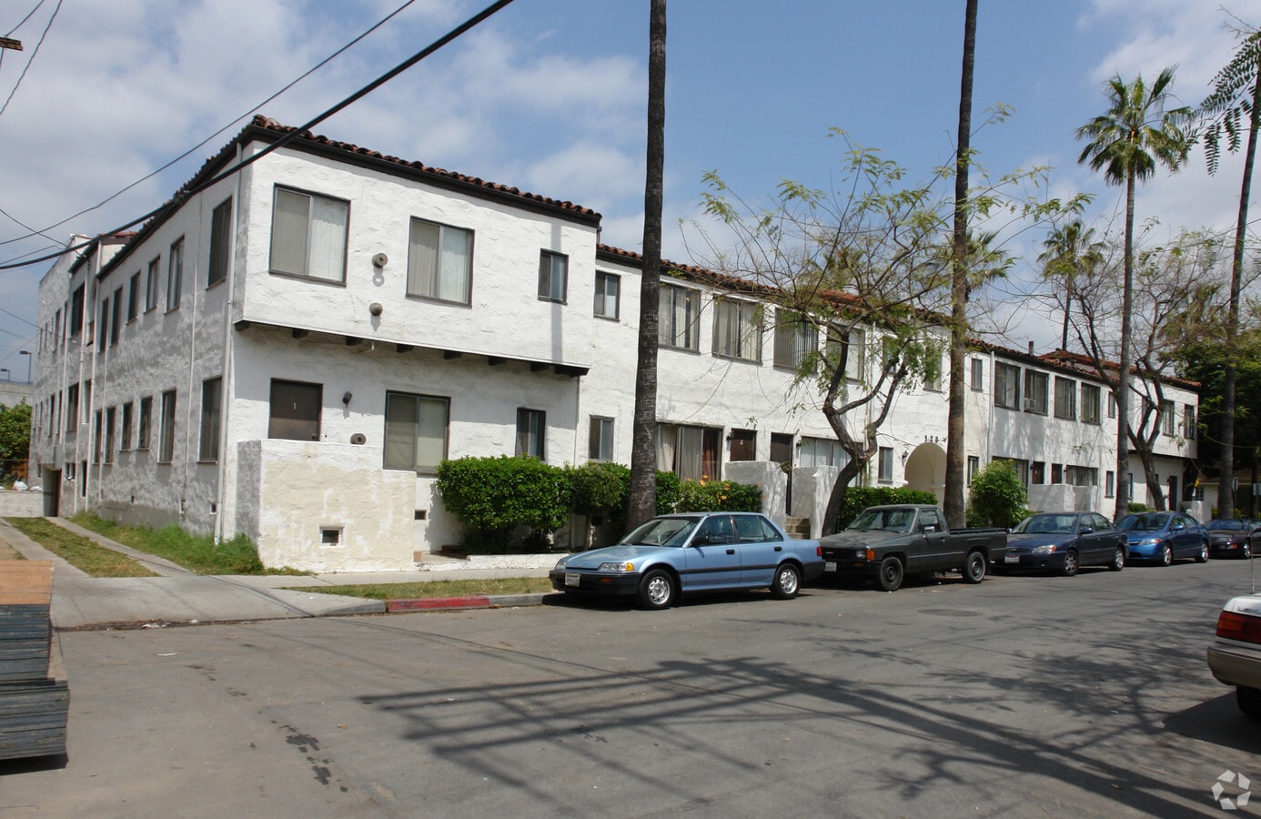 123 E Windsor Rd - 123 E Windsor Rd