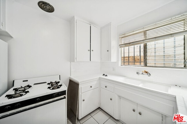 Photo - 2314 S Corning St Unit 3