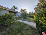 Photo - 5768 Graves Ave