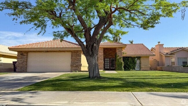Building Photo - 78835 Lowe Dr Rental