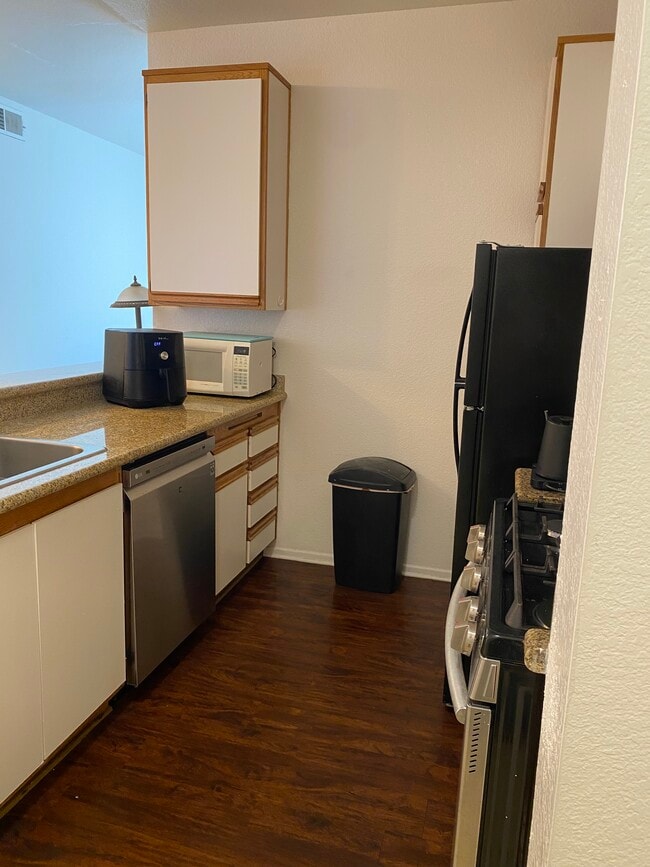 400 kitchen - Manhattan Regency