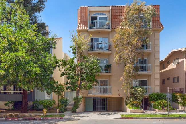 Photo - 1871 Greenfield Ave Unit 102