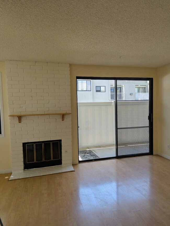 Living Room - 17722 Sergio Cir Unit 101