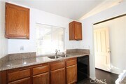 Photo - 836 Cisco St S