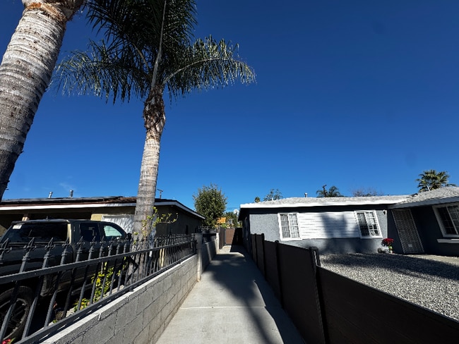 Photo - 1976 W 18th St