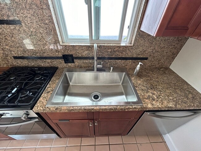 Photo - 43 5th Ct Unit 2x2