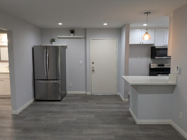 Photo - 320 S Ardmore Ave Unit Apt 123