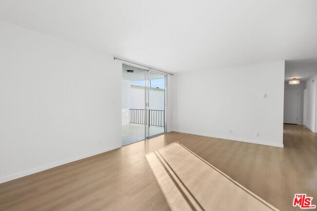 Photo - 1114 12th St Unit 303