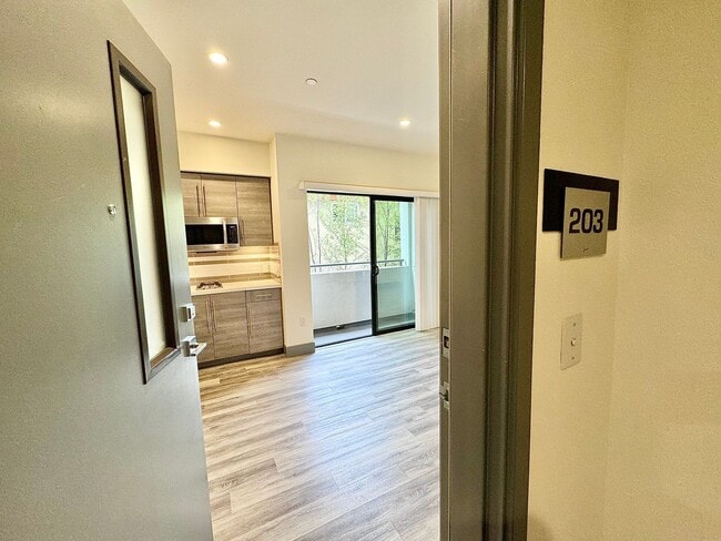 Photo - 3743 Midvale Ave Unit 203