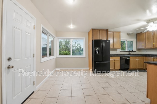 Photo - 9002 Watson Pl