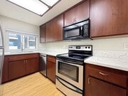 Photo - Beautiful 2B 3BA Townhome w/ W/D and 2 Car...