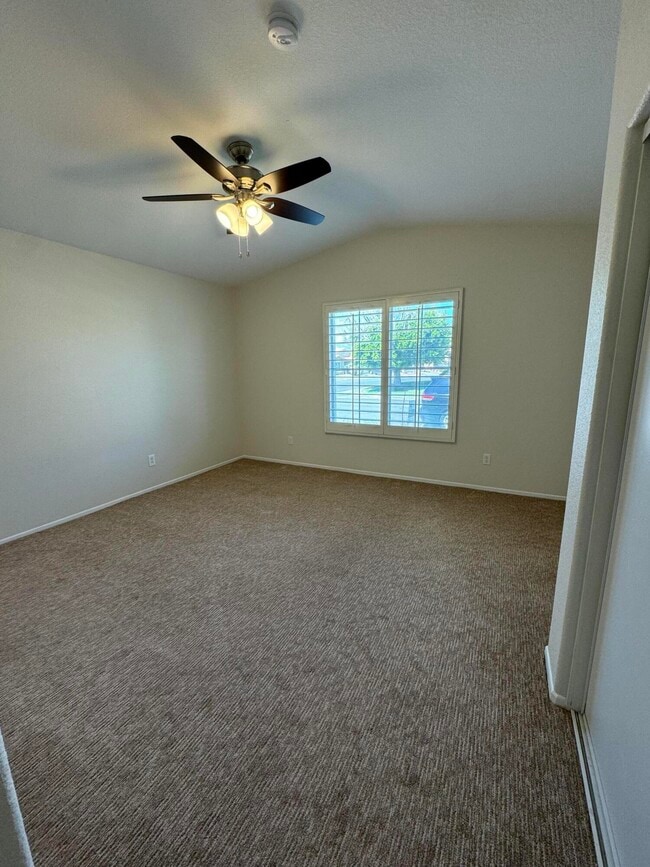 Photo - 49590 Lincoln Dr