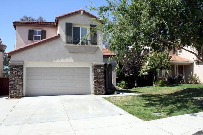 Building Photo - Beautiful 3bed 2.5 ba in Paseo del Sol. Lots of Amenities! Available now!