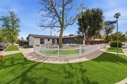 Photo - Gorgeous 4bd/3ba home with all appliances, and driveway parking Unit 6724 Hesperia Ave. (Main House)