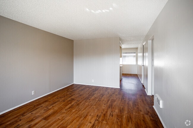 1BR, 1BA - 715SF - Living Room - 110 Peppertree Apartments