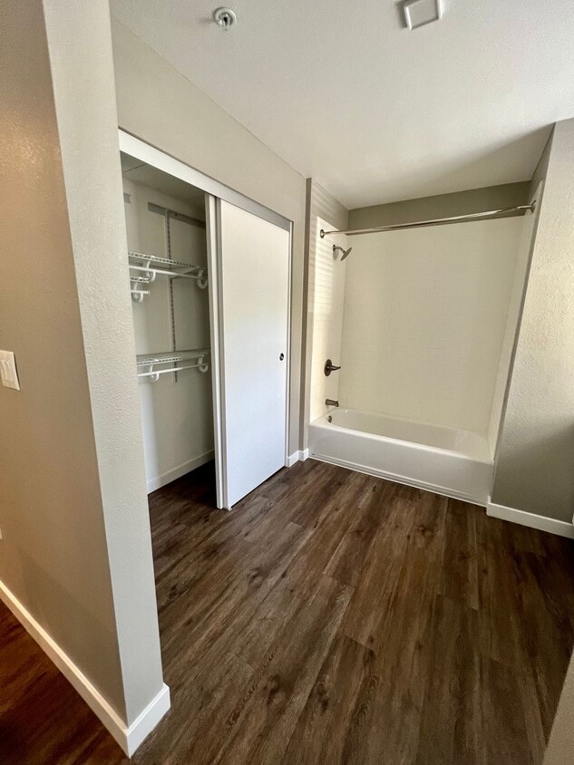 Floor Plan - 435-201
