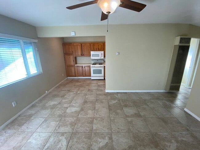 Building Photo - kl303r Unit 4016