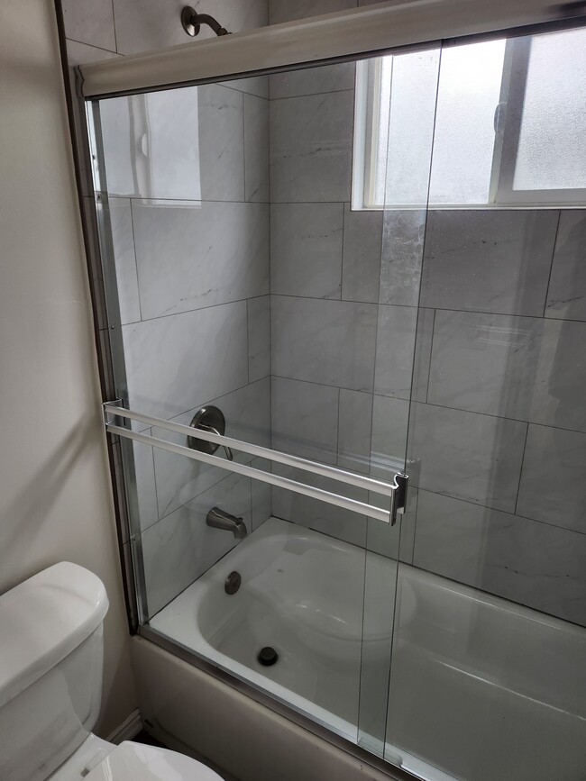 Photo - 5242 Cahuenga Blvd Unit #2