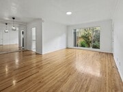 Photo - 328-330 S Doheny Dr