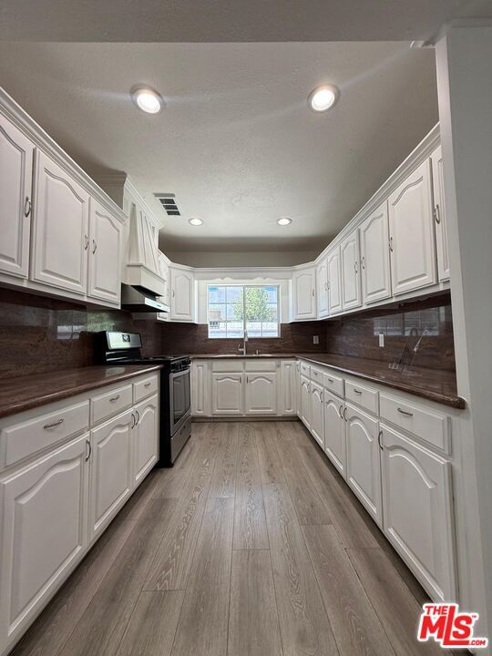 Photo - 6742 Radford Ave