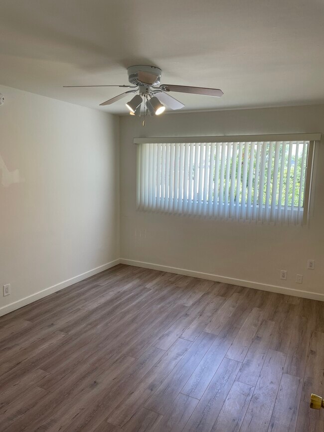 Photo - Westwood Plaza Apartments
