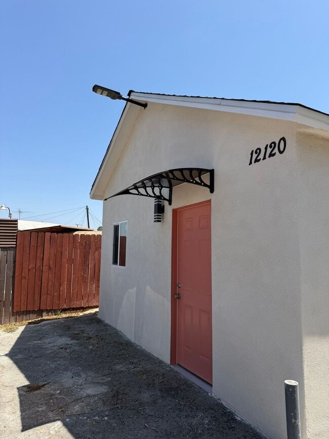 Building Photo - 12120 Clora Pl