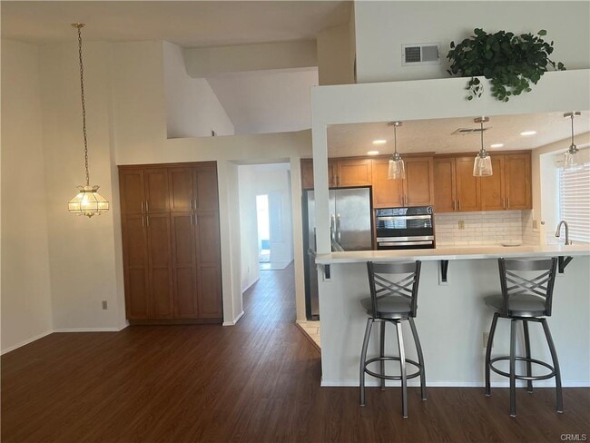 Photo - 24716 Laurelcrest Ln