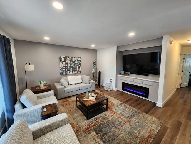 Photo - Completely Remodeled 3rd Floor Top Unit with Bay Views Unit 61