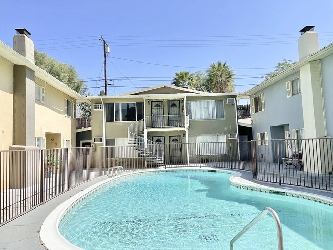 Building Photo - 915 Paseo Grande Unit 20 Rental