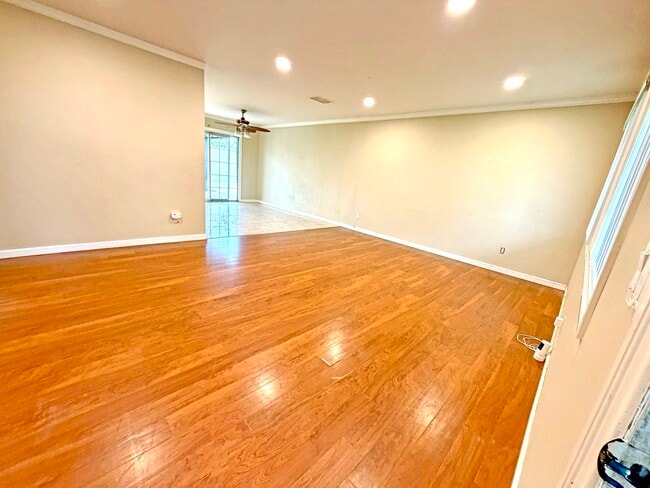 Photo - 6502 Edgemont Dr