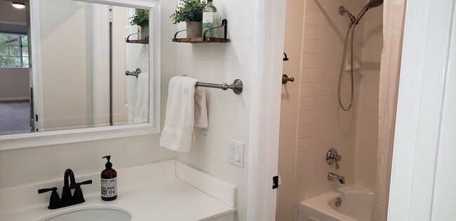 Photo - 631 Oak Run Trl Unit 310