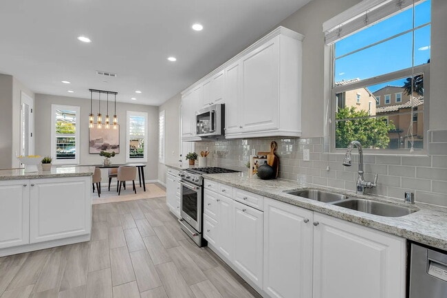 Photo - $5,000 - 3 Bed / 2.5 Bath Townhome located in a Gated Community in Del Sur