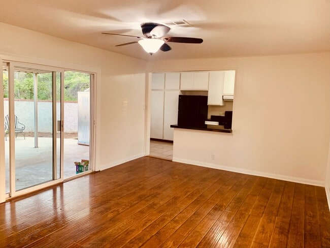 Photo - 10830 Burnet Ave