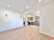 Photo - 17850 Saticoy St