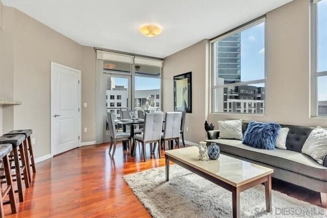 Photo - 206 Park Blvd