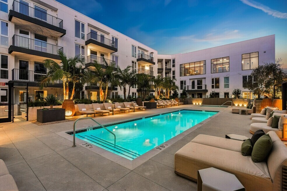 3D Tour - Overland & Ayres