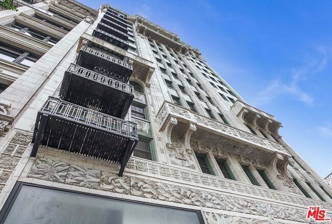 Photo - 416 S Spring St