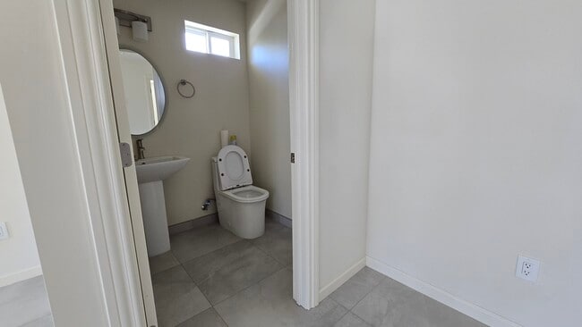 Photo - 10931 Hayvenhurst Ave