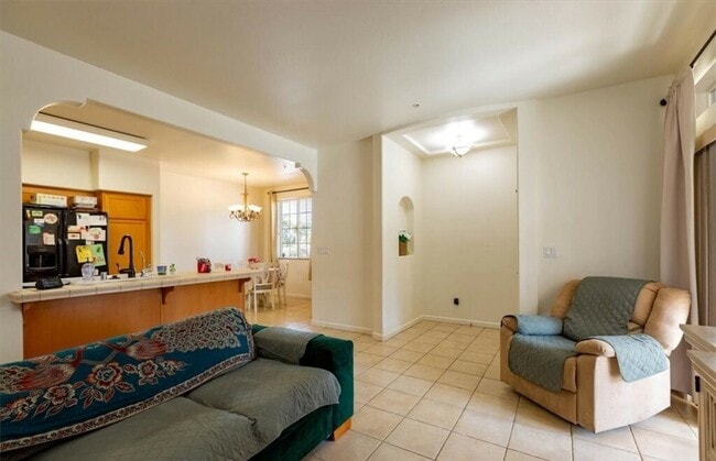 Photo - 610 Sunrise Dr