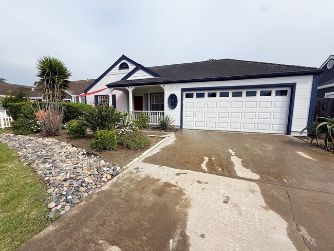 Building Photo - Charming 2 Bed/2 Bath Home for Rent in Oceanside!